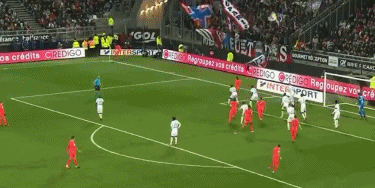 官方：多特与34岁第二门将亚历山大-迈尔续约至2027年（多特官宣：34岁替补门将亚历山大-迈尔续约，合同至2027年）