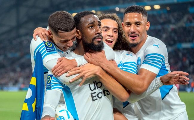 迪洛伦佐：赛后会和孔蒂复盘比赛；欧冠还有两轮还有机会晋级（迪洛伦佐：赛后将与孔蒂复盘比赛，欧冠剩两轮仍有出线希望）