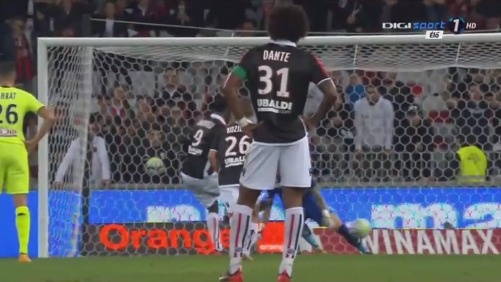 意媒：卡洛斯-奥古斯托接近与国米续约至2030年，年薪300万欧（意媒：卡洛斯-奥古斯托将与国米续约至2030，年薪300万欧）