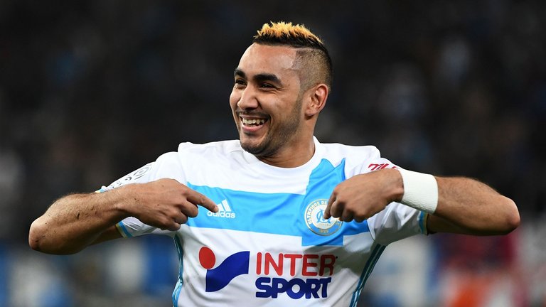 外媒：下赛季欧冠联赛阶段用球将采用白+薄荷绿+紫创新配色（外媒：下赛季欧冠联赛阶段用球将启用白、薄荷绿与紫的全新配色）